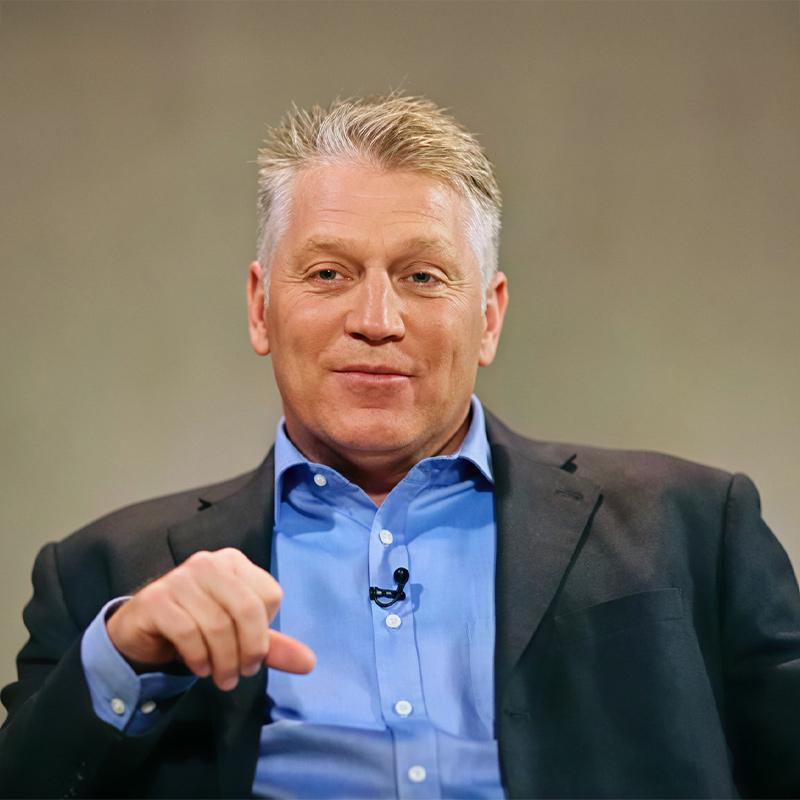 Brett Hull headshot